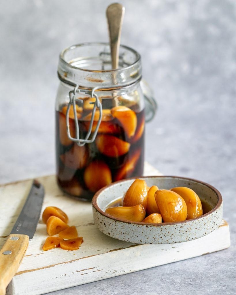 korean-pickled-garlic-recipe-between2kitchens